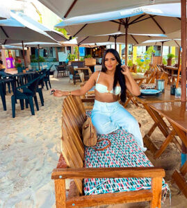 giovana-massoterapeuta-em-feira-de-santana_03_10_2025